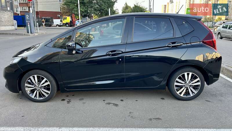 Хетчбек Honda Fit 2015 в Києві