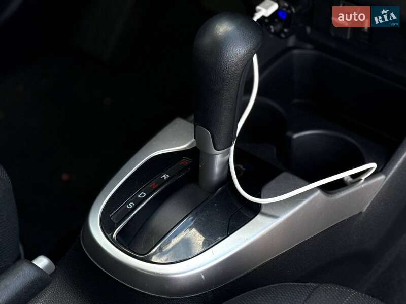 Хетчбек Honda Fit 2014 в Києві фото 24 Хетчбек Honda Fit 2014 в Києві