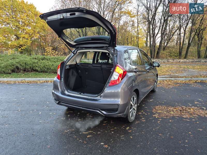 Хэтчбек Honda Fit 2017 в Черкассах фото 10 Хэтчбек Honda Fit 2017 в Черкассах