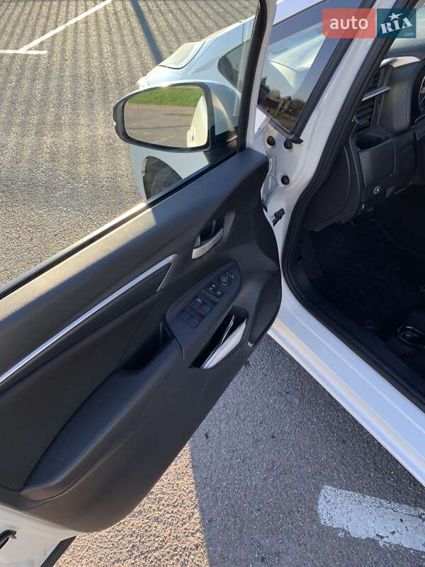 Хэтчбек Honda Fit 2016 в Луцке фото 9 Хэтчбек Honda Fit 2016 в Луцке