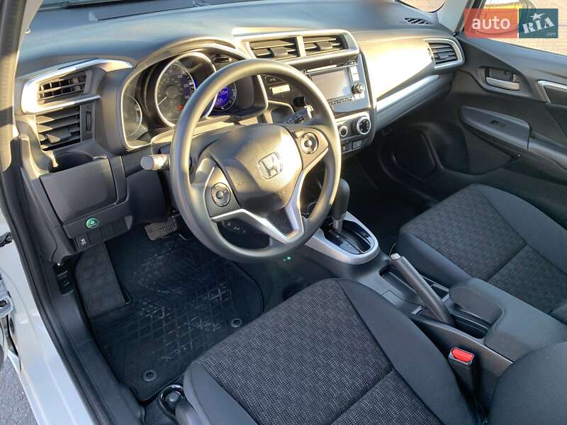 Хэтчбек Honda Fit 2016 в Луцке фото 18 Хэтчбек Honda Fit 2016 в Луцке