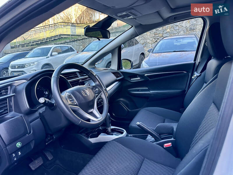 Хэтчбек Honda Fit 2019 в Киеве фото 14 Хэтчбек Honda Fit 2019 в Киеве