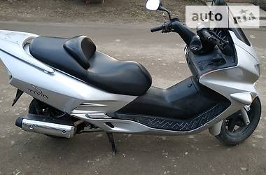 Максі-скутер Honda Forza 125 2001 в Могилів-Подільському