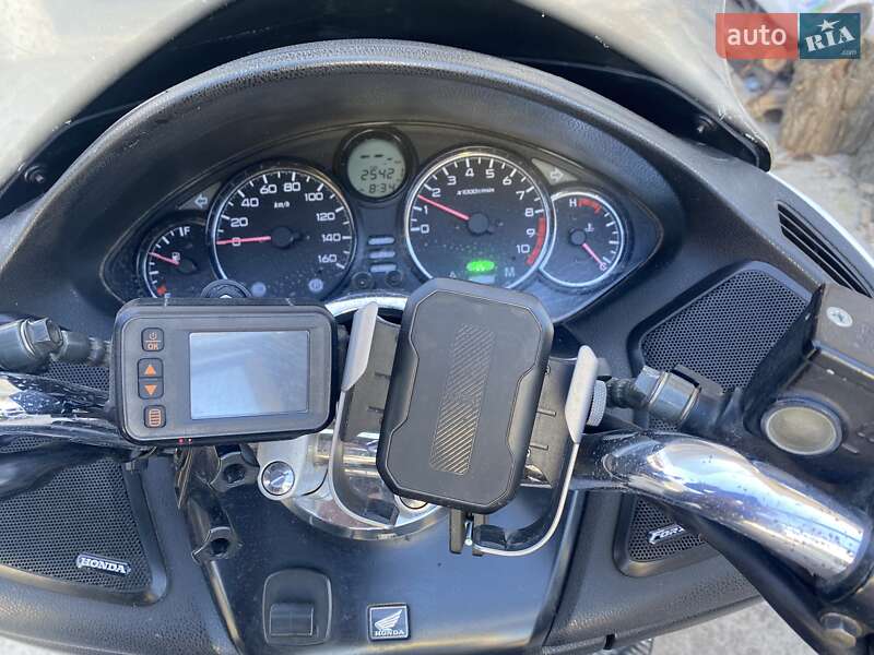 Макси-скутер Honda Forza 250 2008 в Киеве фото 4 Макси-скутер Honda Forza 250 2008 в Киеве