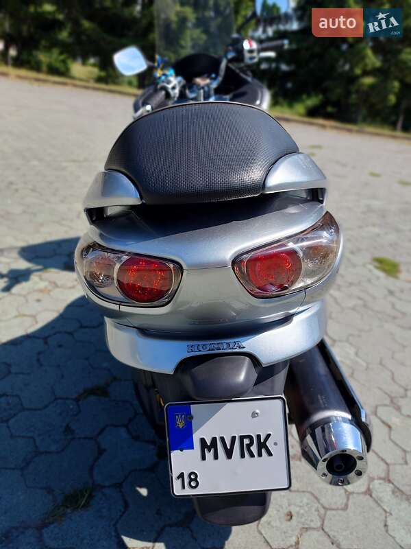 Макси-скутер Honda Forza 250 2006 в Дубно