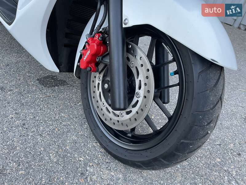 Максі-скутер Honda Forza 250 2015 в Дніпрі