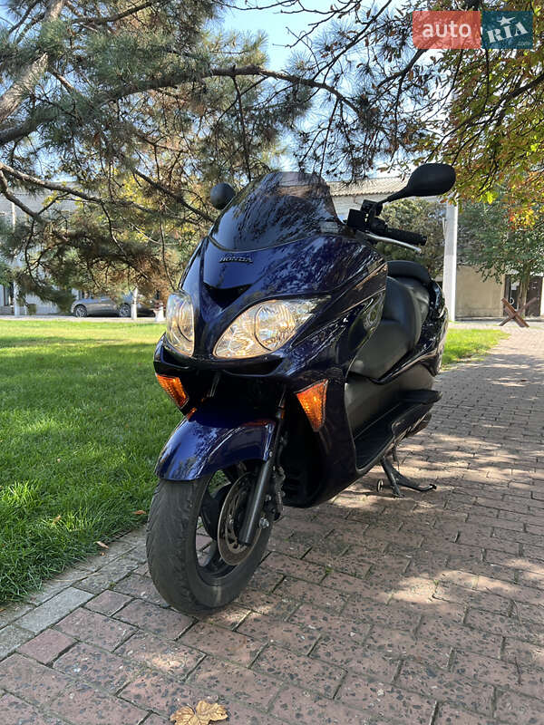 Максі-скутер Honda Forza 250 2004 в Білгороді-Дністровському