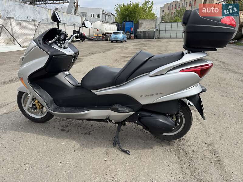 Макси-скутер Honda Forza 250 2005 в Киеве