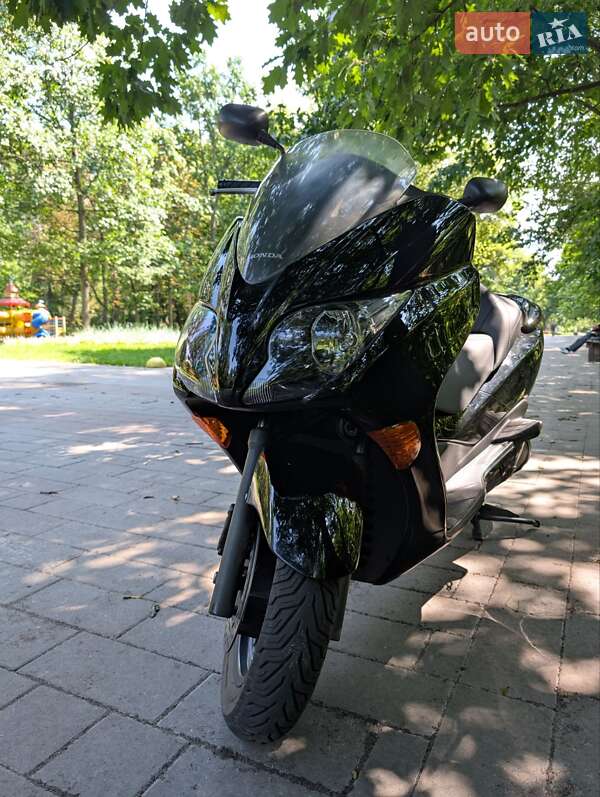 Скутер Honda Forza 250 2011 в Киеве