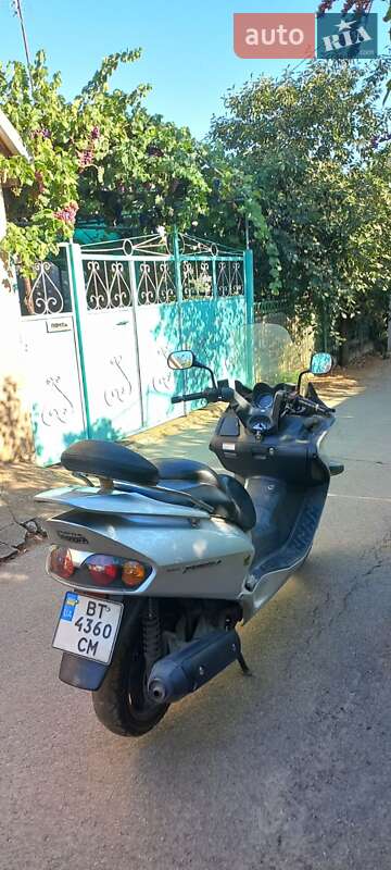 Макси-скутер Honda Forza 250 2003 в Херсоне фото 4 Макси-скутер Honda Forza 250 2003 в Херсоне