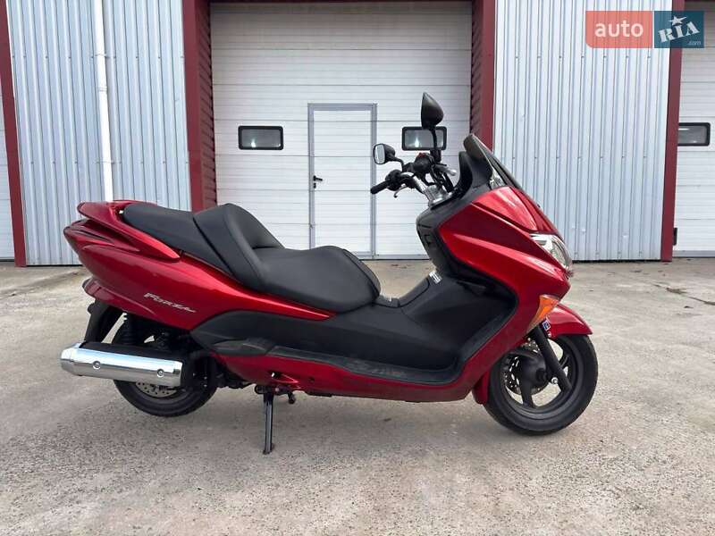 Макси-скутер Honda Forza 250 2004 в Черкассах фото 2 Макси-скутер Honda Forza 250 2004 в Черкассах