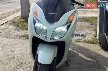 Макси-скутер Honda Forza 250 2013 в Ирпене