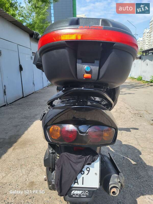 Макси-скутер Honda Forza MF06 2001 в Киеве