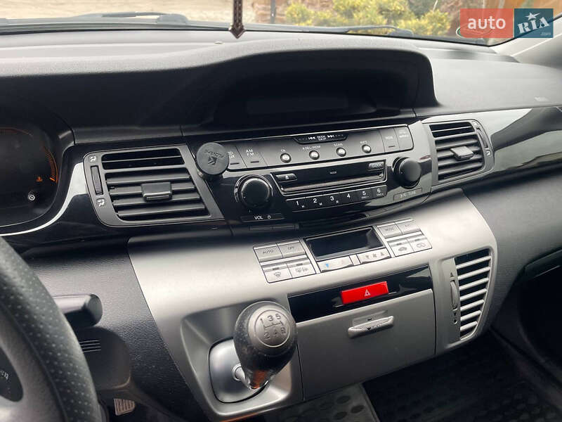 Микровэн Honda FR-V 2006 в Луцке