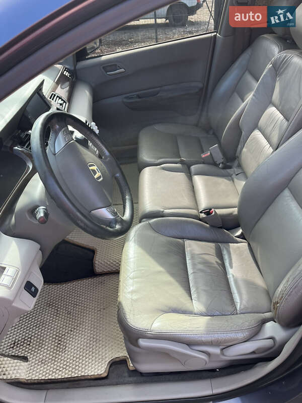 Микровэн Honda FR-V 2006 в Могилев-Подольске