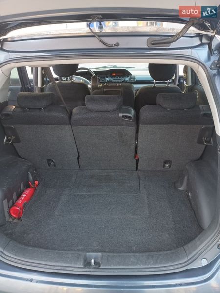 Микровэн Honda FR-V 2006 в Каменец-Подольском