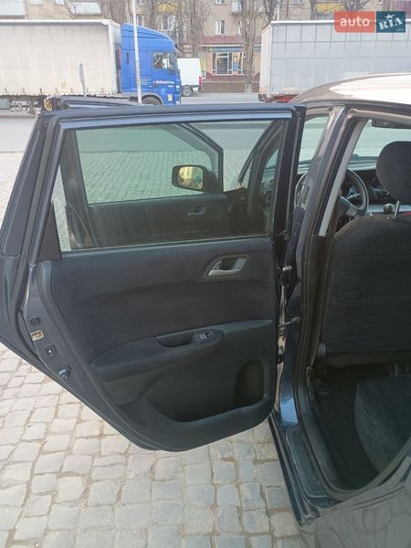 Микровэн Honda FR-V 2006 в Каменец-Подольском