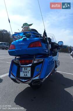 Мотоцикл Туризм Honda GL 1800 Gold Wing Tour 2012 в 