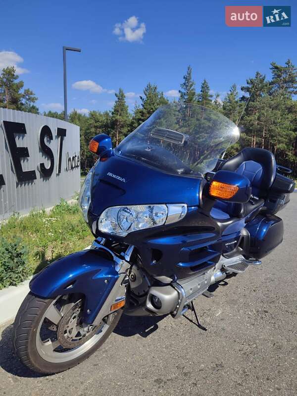 Мотоцикл Круізер Honda GL 1800 Gold Wing Tour 2006 в Остер фото 3 Мотоцикл Круізер Honda GL 1800 Gold Wing Tour 2006 в Остер