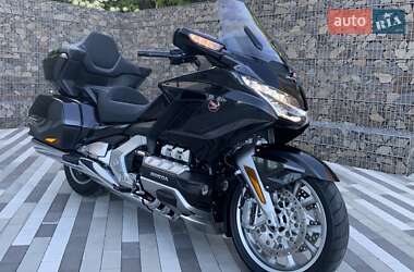 Мотоцикл Круизер Honda GL 1800 Gold Wing Tour 2021 в  Мотоцикл Круизер Honda GL 1800 Gold Wing Tour 2021 в