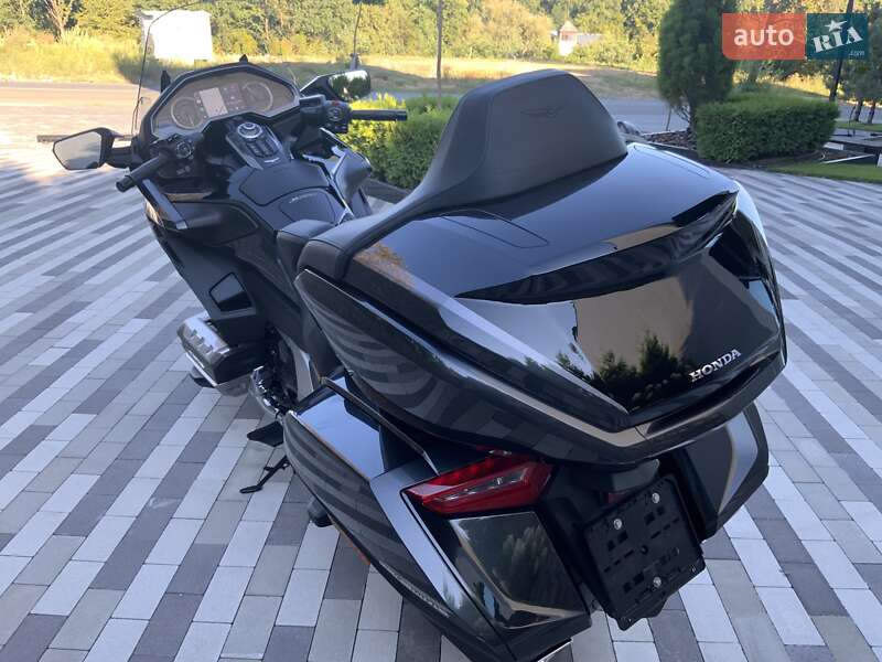 Мотоцикл Круизер Honda GL 1800 Gold Wing Tour 2021 в Ужгороде фото 21 Мотоцикл Круизер Honda GL 1800 Gold Wing Tour 2021 в Ужгороде