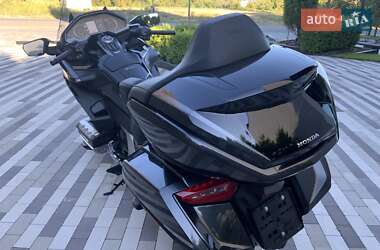 Мотоцикл Круизер Honda GL 1800 Gold Wing Tour 2021 в  фото 21 Мотоцикл Круизер Honda GL 1800 Gold Wing Tour 2021 в