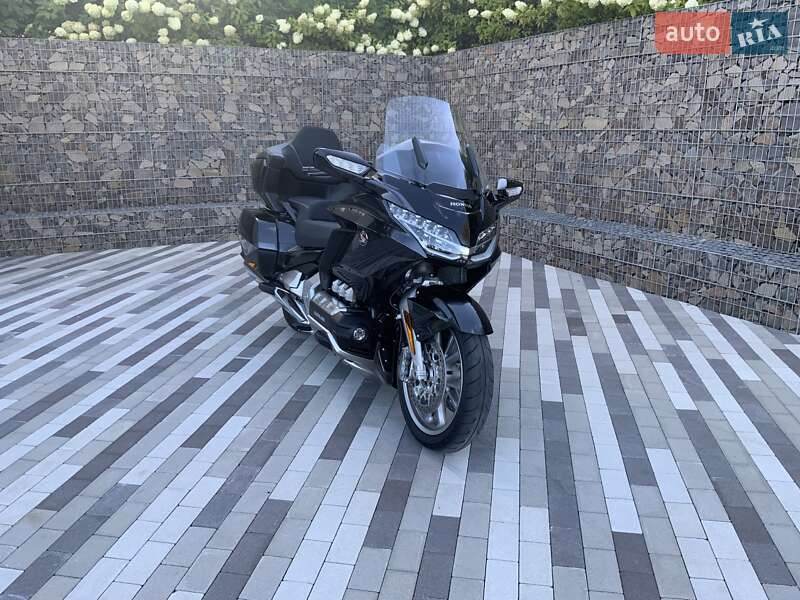 Мотоцикл Круизер Honda GL 1800 Gold Wing Tour 2021 в Ужгороде фото 27 Мотоцикл Круизер Honda GL 1800 Gold Wing Tour 2021 в Ужгороде