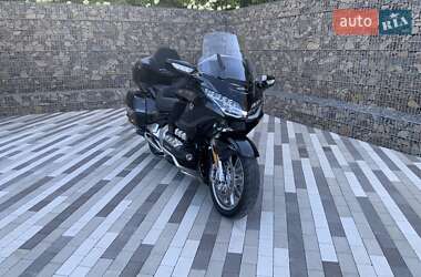 Мотоцикл Круизер Honda GL 1800 Gold Wing Tour 2021 в  фото 27 Мотоцикл Круизер Honda GL 1800 Gold Wing Tour 2021 в