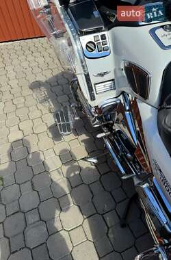 Мотоцикл Туризм Honda GL 1800 Gold Wing Tour 2009 в 