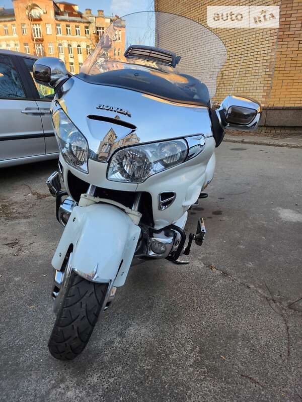 Мотоцикл Круизер Honda GL 1800 Gold Wing 2004 в Киеве
