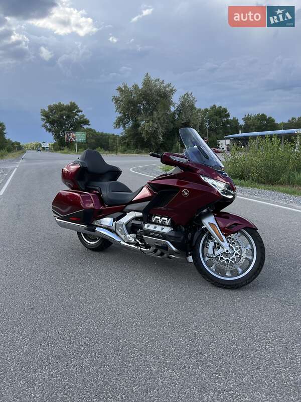 Мотоцикл Круизер Honda GL 1800 Gold Wing 2018 в 