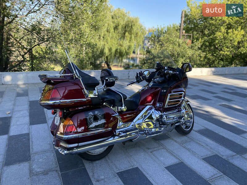 Мотоцикл Туризм Honda GL 1800 Gold Wing 2005 в Днепре