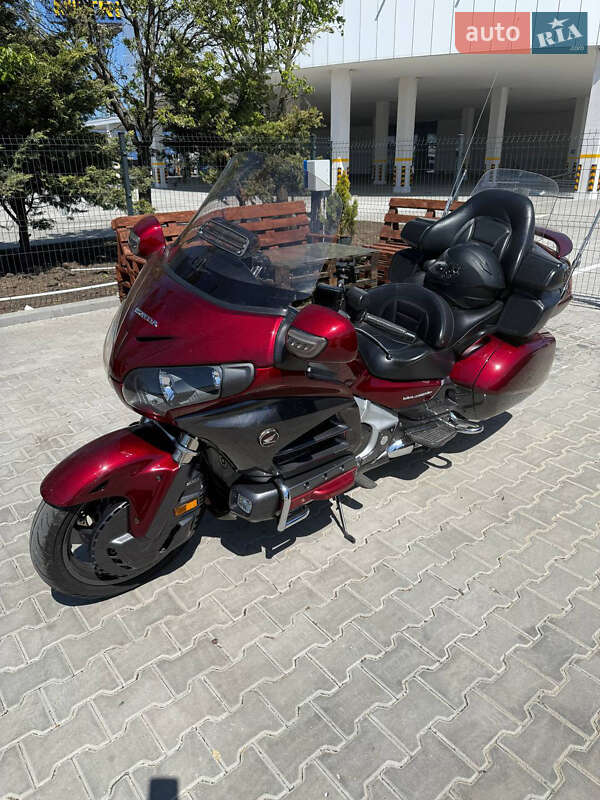 Honda GL 1800 Gold Wing 2014 Honda GL 1800 Gold Wing 2014