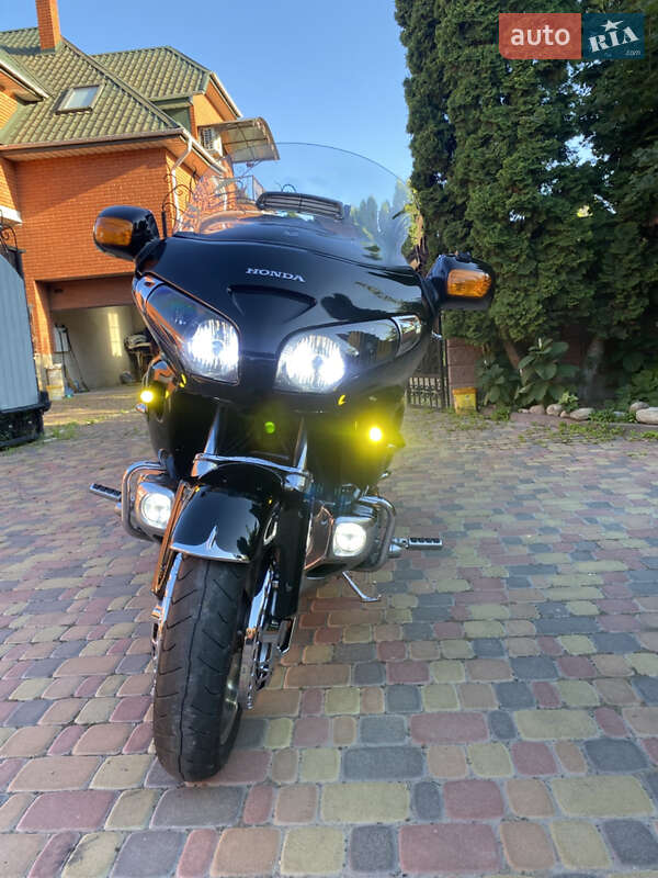 Мотоцикл Круизер Honda GL 1800 Gold Wing 2008 в Ровно