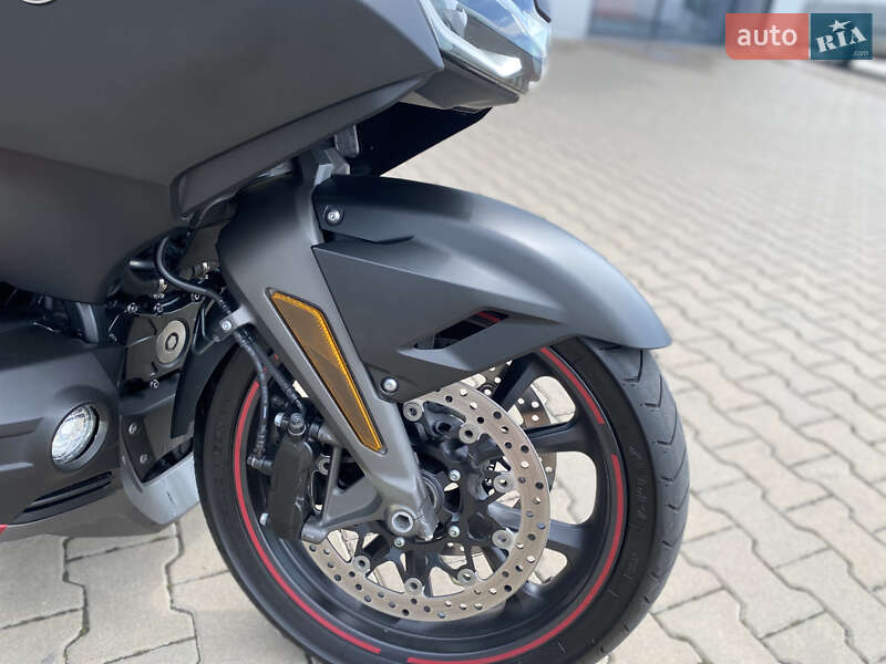 Мотоцикл Круизер Honda GL 1800 Gold Wing 2020 в Киеве фото 30 Мотоцикл Круизер Honda GL 1800 Gold Wing 2020 в Киеве