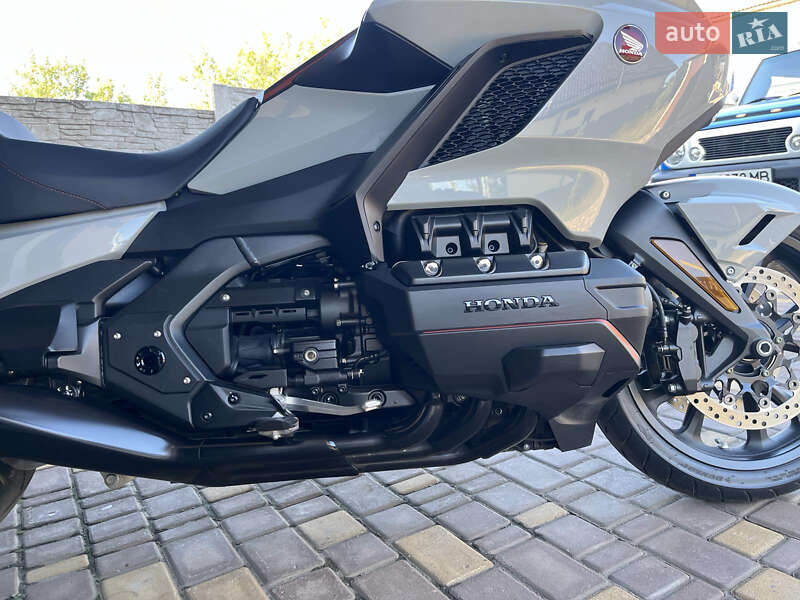 Мотоцикл Круизер Honda GL 1800 Gold Wing 2021 в Днепре фото 10 Мотоцикл Круизер Honda GL 1800 Gold Wing 2021 в Днепре