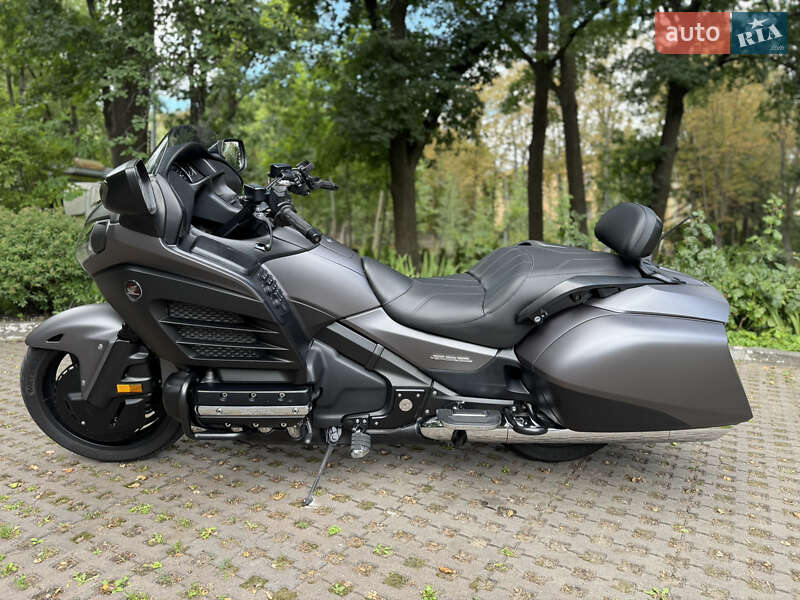 Мотоцикл Круизер Honda Gold Wing F6B 2013 в Киеве фото 2 Мотоцикл Круизер Honda Gold Wing F6B 2013 в Киеве