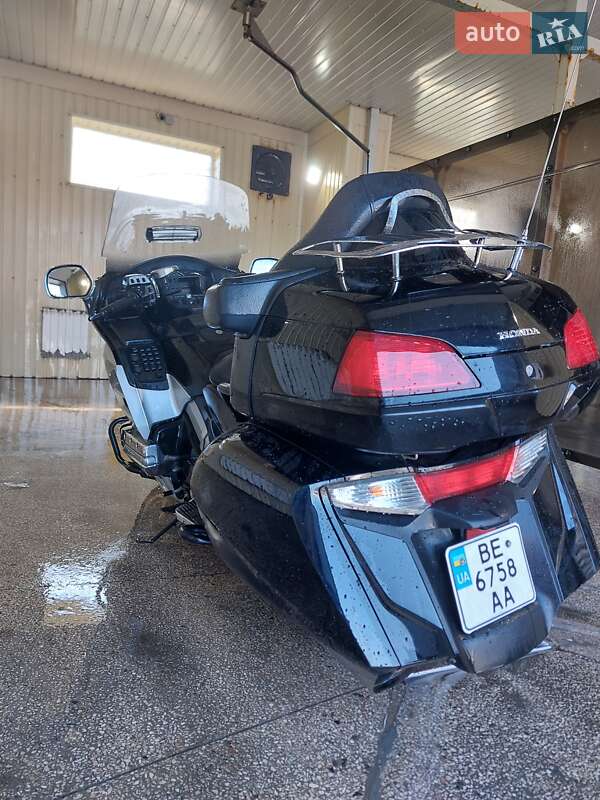 Мотоцикл Круизер Honda Gold Wing GL 1800 2012 в Кривом Роге
