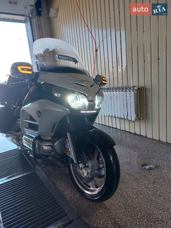 Мотоцикл Круизер Honda Gold Wing GL 1800 2012 в Кривом Роге
