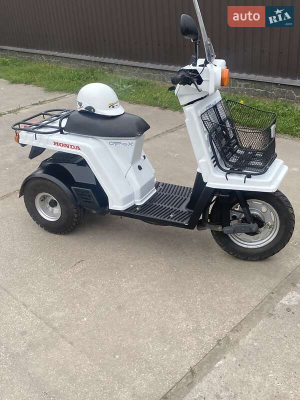 Грузовые мотороллеры, мотоциклы, скутеры, мопеды Honda Gyro X 1985 в Ромнах