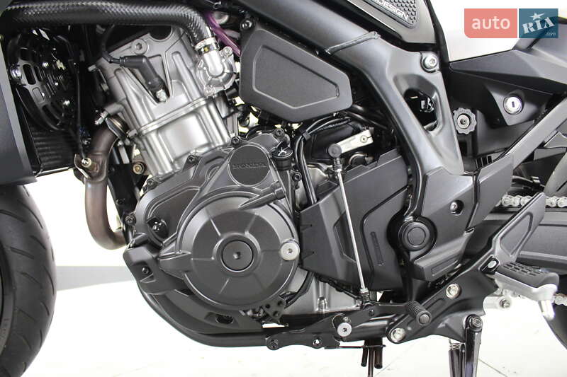 Кафе рейсер Honda Hawk 11 2023 в Гнивани