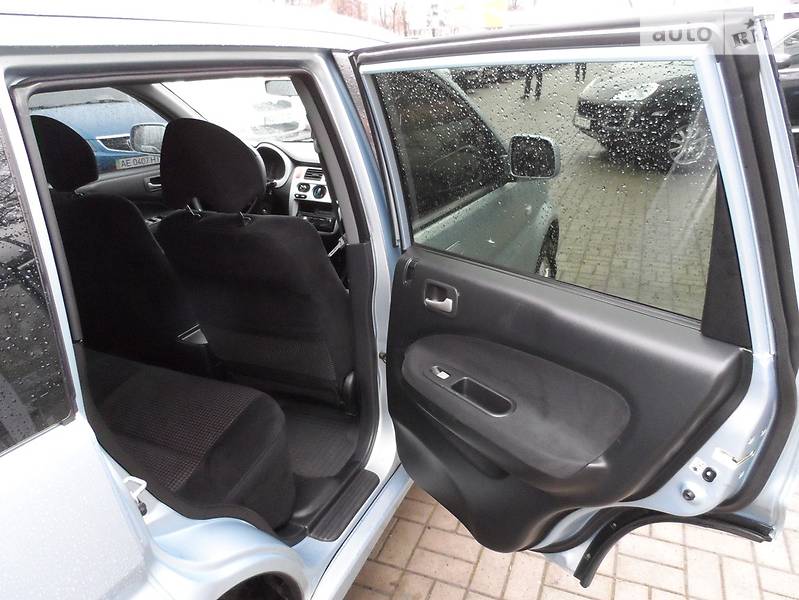 Внедорожник / Кроссовер Honda HR-V 2005 в Днепре фото 12 Внедорожник / Кроссовер Honda HR-V 2005 в Днепре