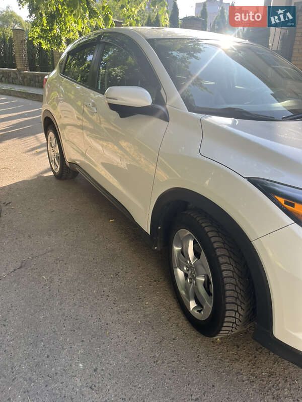 Позашляховик / Кросовер Honda HR-V 2015 в Вінниці