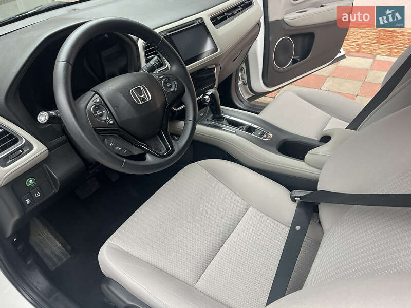 Позашляховик / Кросовер Honda HR-V 2015 в Вінниці