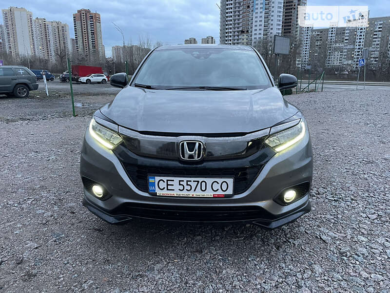 Внедорожник / Кроссовер Honda HR-V 2020 в Киеве