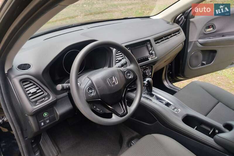 Внедорожник / Кроссовер Honda HR-V 2019 в Киеве