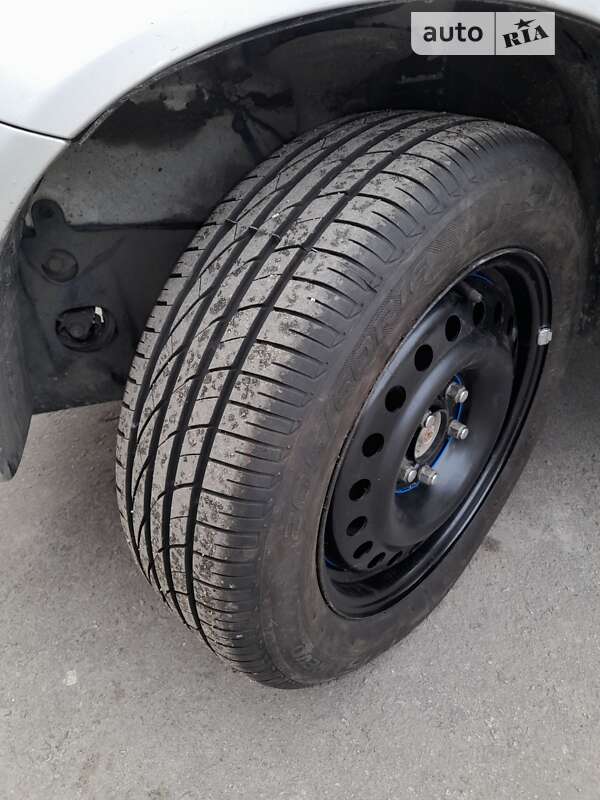 Внедорожник / Кроссовер Honda HR-V 2000 в Запорожье