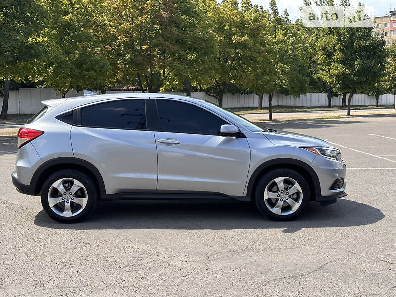 Внедорожник / Кроссовер Honda HR-V 2018 в Кривом Роге