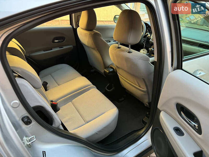 Внедорожник / Кроссовер Honda HR-V 2016 в Ужгороде
