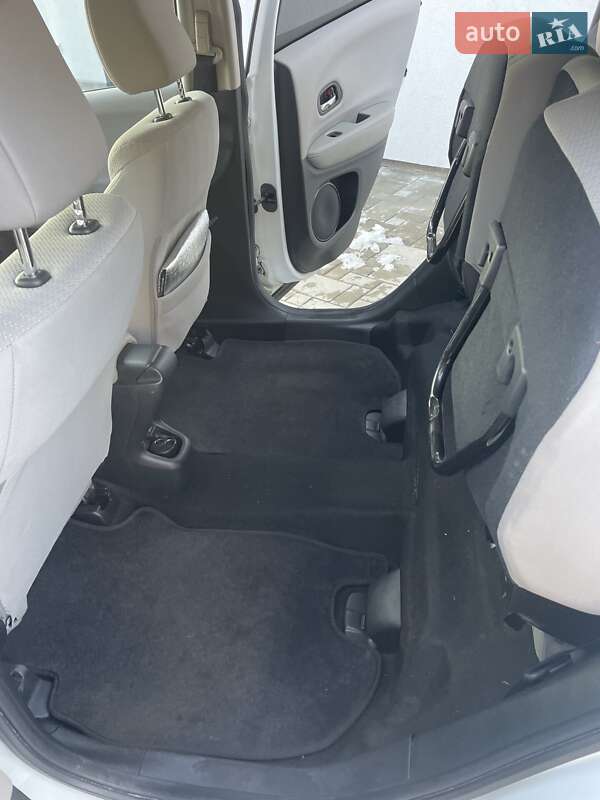 Позашляховик / Кросовер Honda HR-V 2016 в Львові